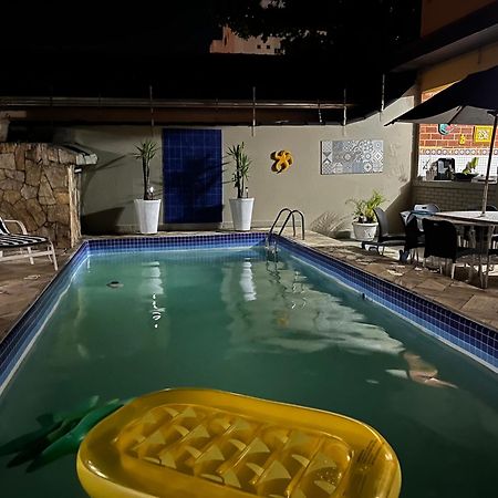 Lindo Sobrado Amarelo -Proximo A Praia Mongaguá Kültér fotó