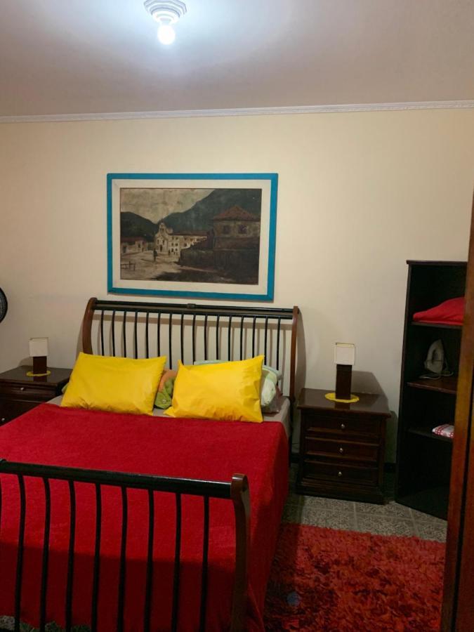 Lindo Sobrado Amarelo -Proximo A Praia Mongaguá Kültér fotó